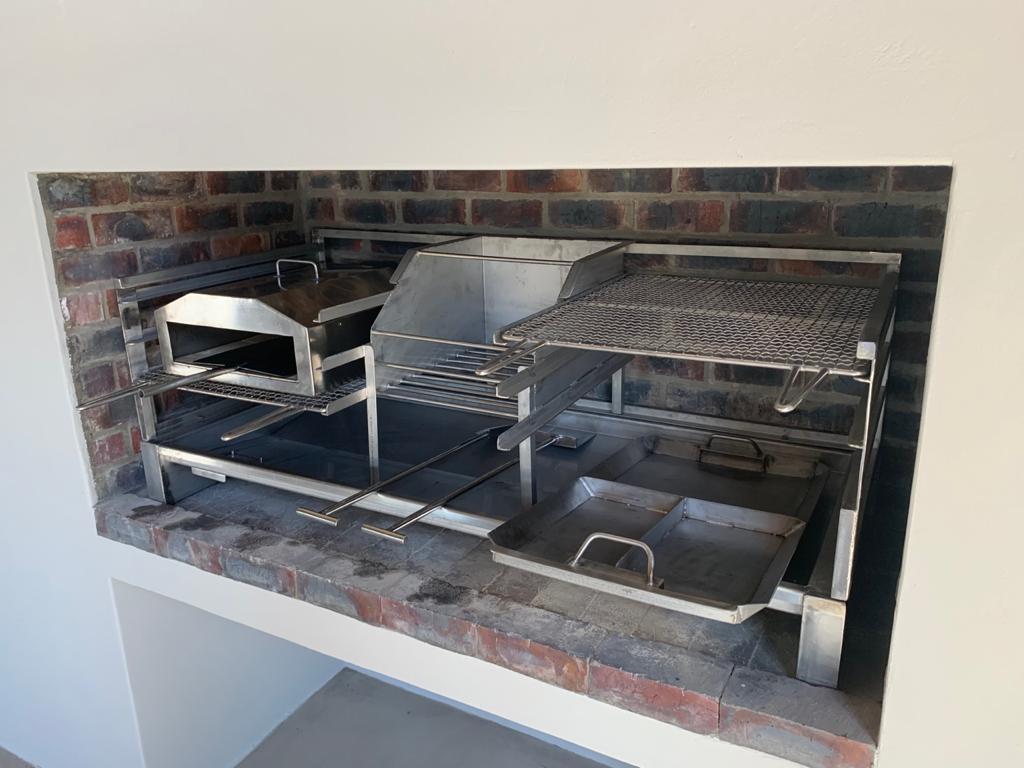 combination stainless steel pizza oven and braai